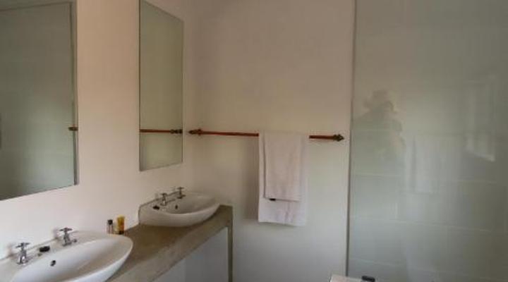 Sunset Lodge & Safaris