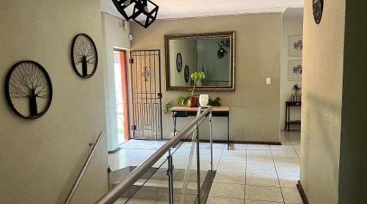 Map's View Guesthouse