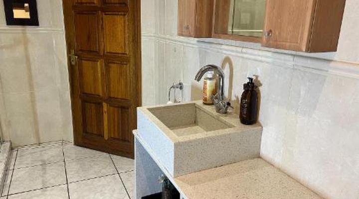 Map's View Guesthouse