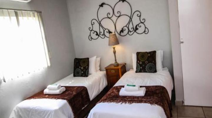 Fort Mistake Country Lodge