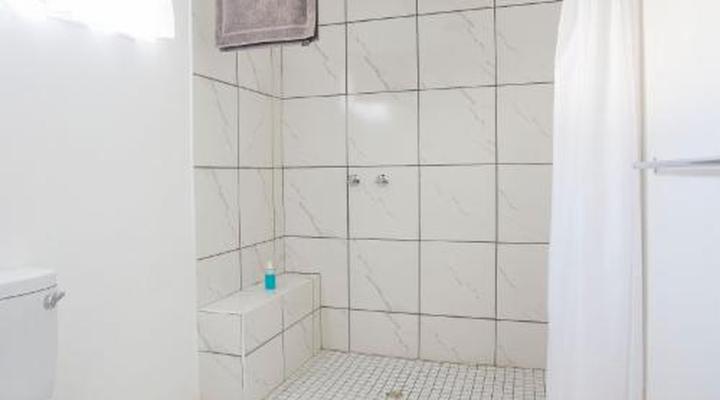 Roode Bloem Farm House