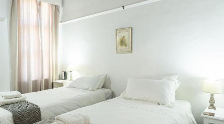 Roode Bloem Farm House