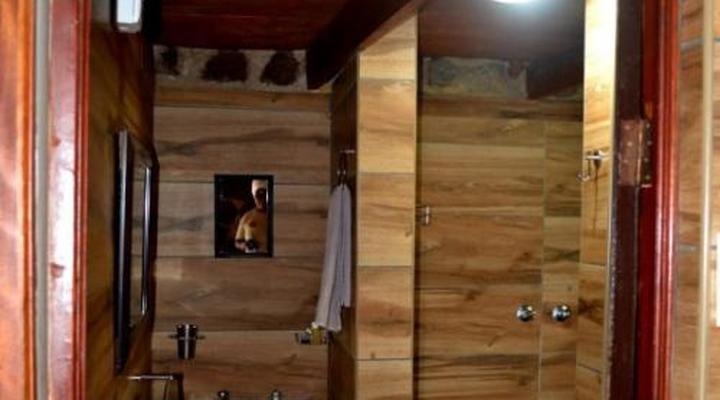 Thandabantu Game Lodge