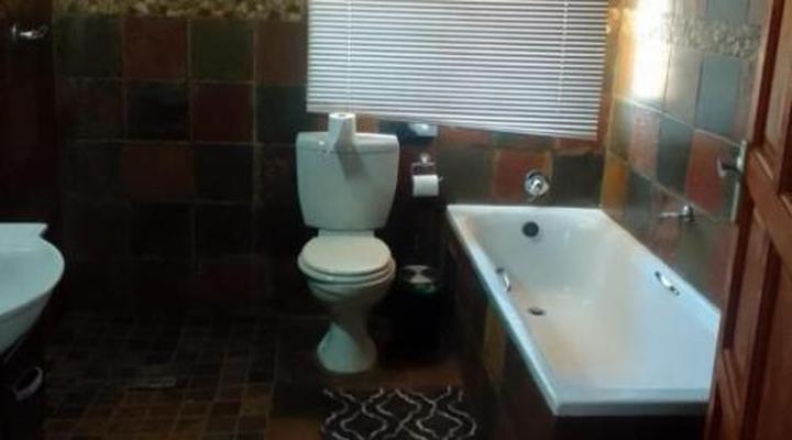 Mahikeng Lodge - Magaliesburg