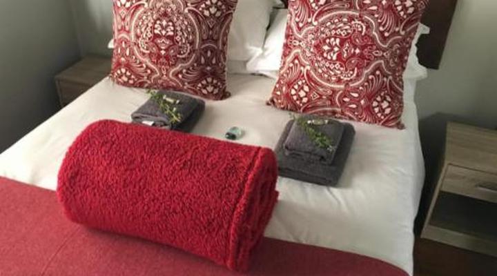 Klein Karoo Game Lodge