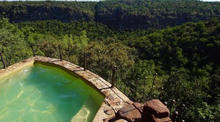 Leopards Rock Bush Boutique