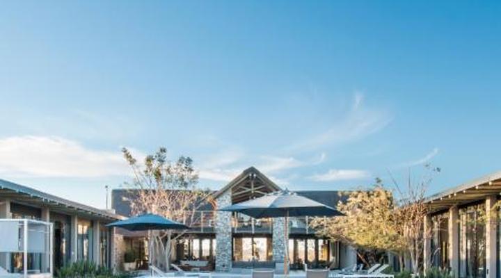 Kruger Sunset Lodge - Living with Lions