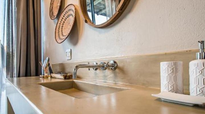 Kruger Sunset Lodge - Living with Lions