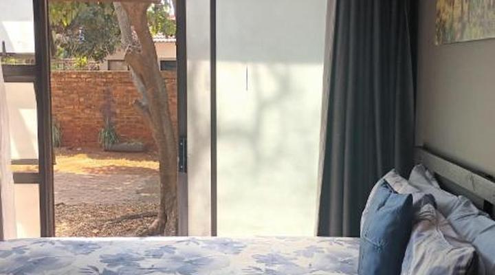 8 Soenie Avenue Self-Catering