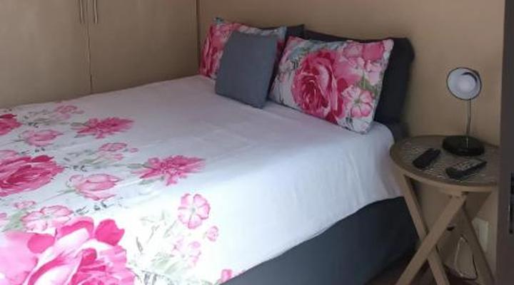 8 Soenie Avenue Self-Catering