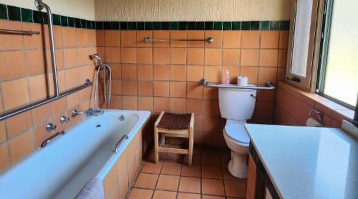 Ekuthuleni River Front Chalet Hoedspruit