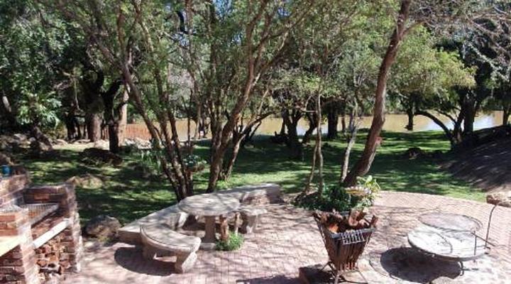 Ekuthuleni River Front Chalet Hoedspruit