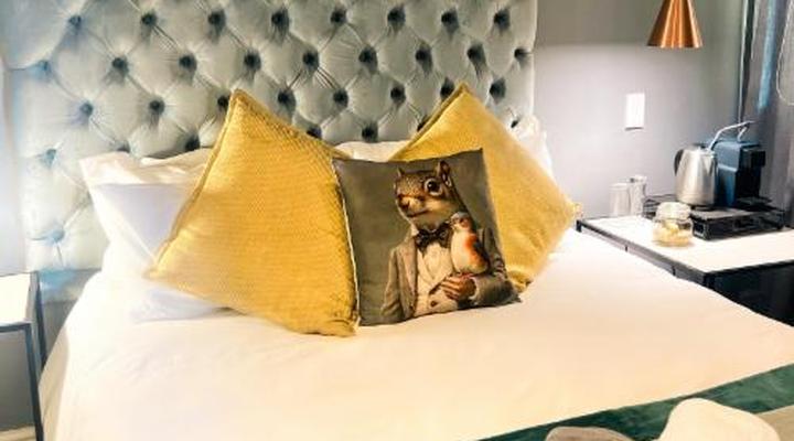 Ruby Rose Countryhouse