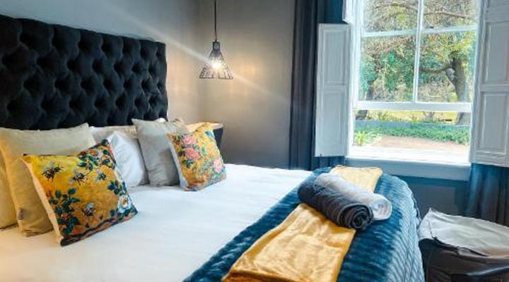 Ruby Rose Countryhouse