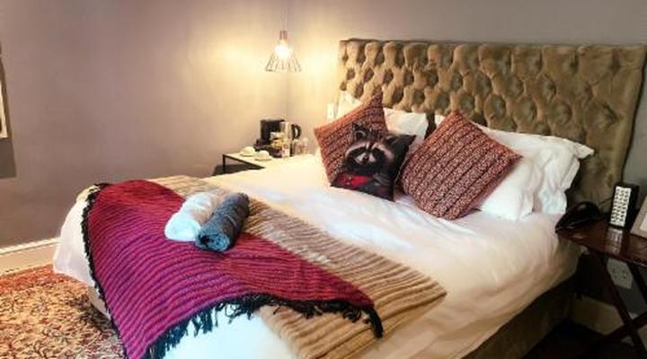 Ruby Rose Countryhouse