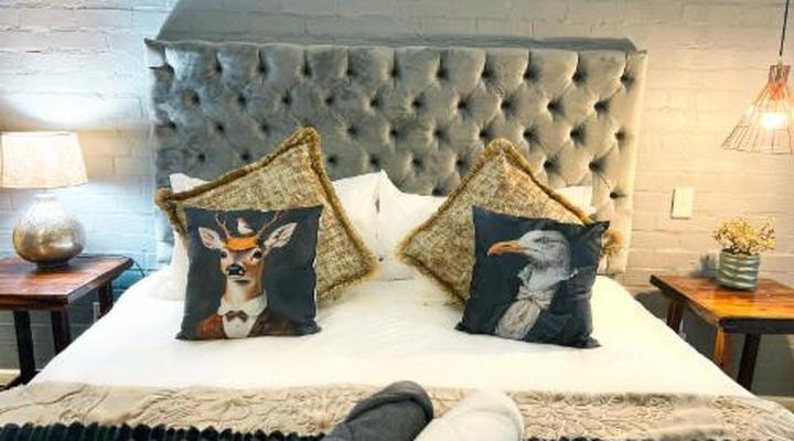 Ruby Rose Countryhouse