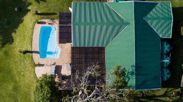 Kingfisher Lakeside Retreat