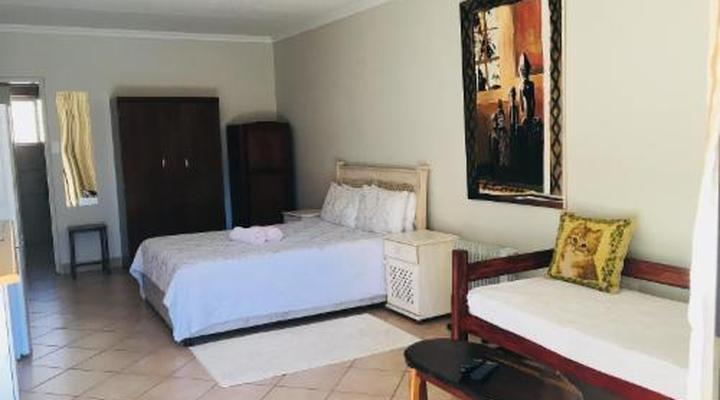 At The Rocks Country Estate