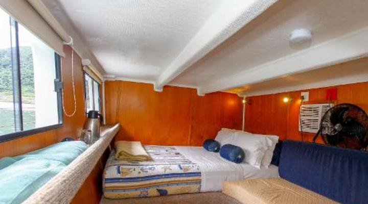 Shayamanzi Houseboats