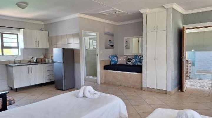  Pili Pili Beach Cabanas