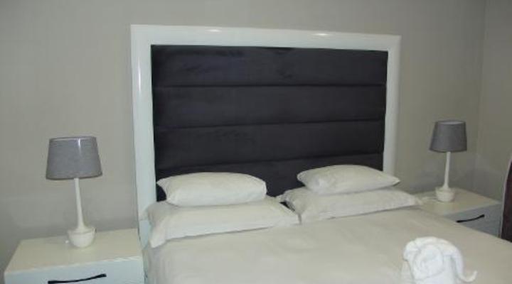 African Moon Corporate House