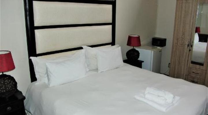 African Moon Corporate House