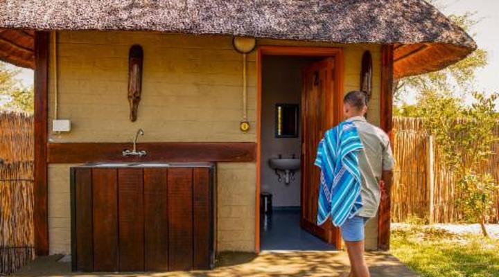 Hakusembe River Lodge Camping, Caprivi, Namibia