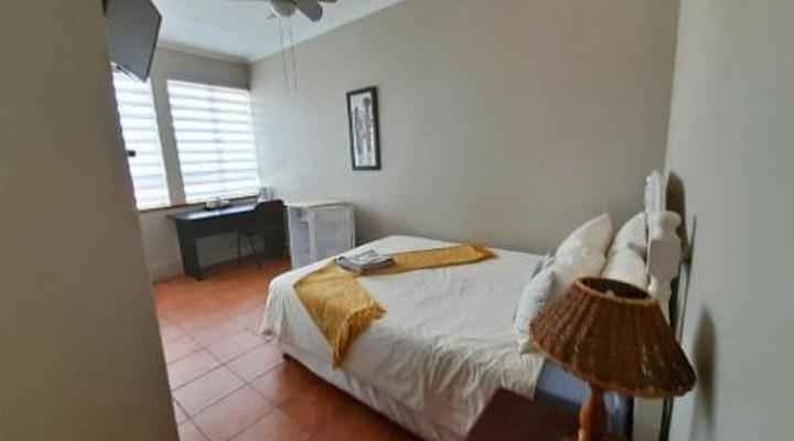 Acorn Lodge & Skydeck Sunset Café