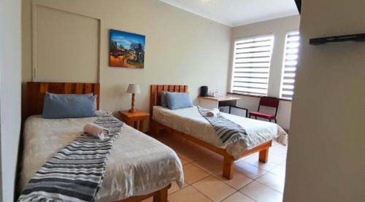 Acorn Lodge & Skydeck Sunset Café