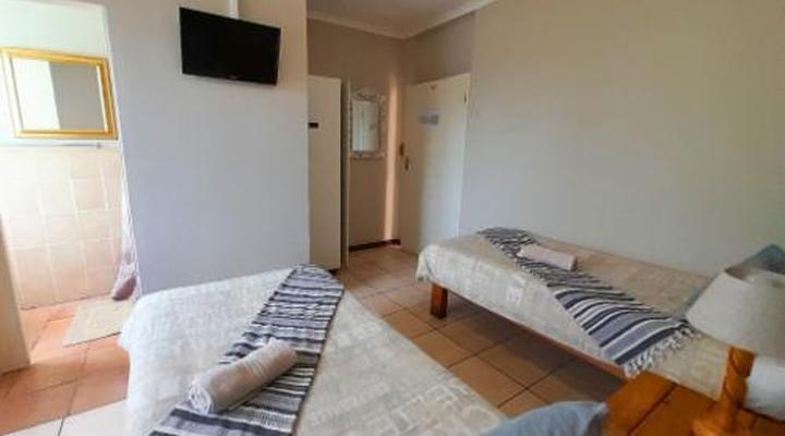 Acorn Lodge & Skydeck Sunset Café