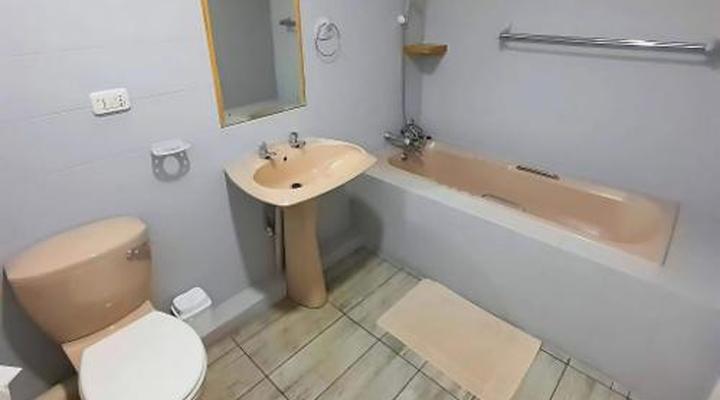 Acorn Lodge & Skydeck Sunset Café