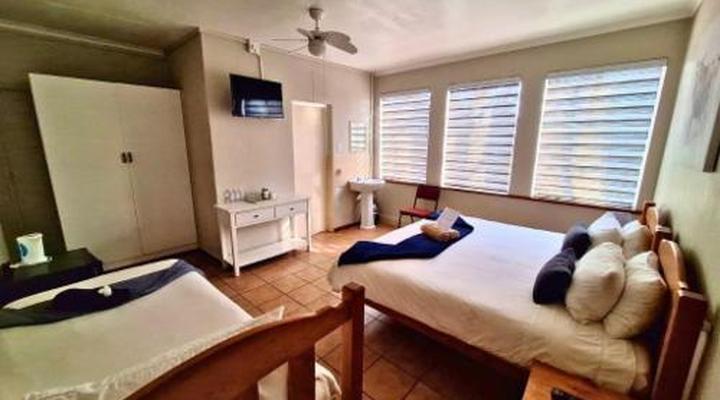 Acorn Lodge & Skydeck Sunset Café