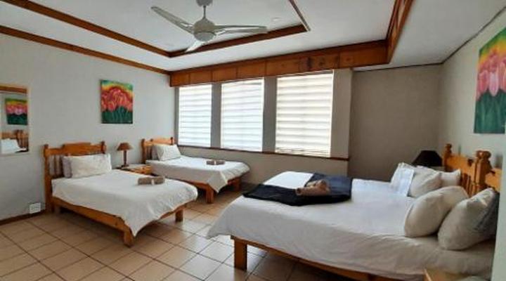 Acorn Lodge & Skydeck Sunset Café