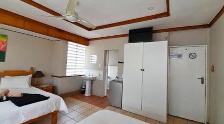 Acorn Lodge & Skydeck Sunset Café