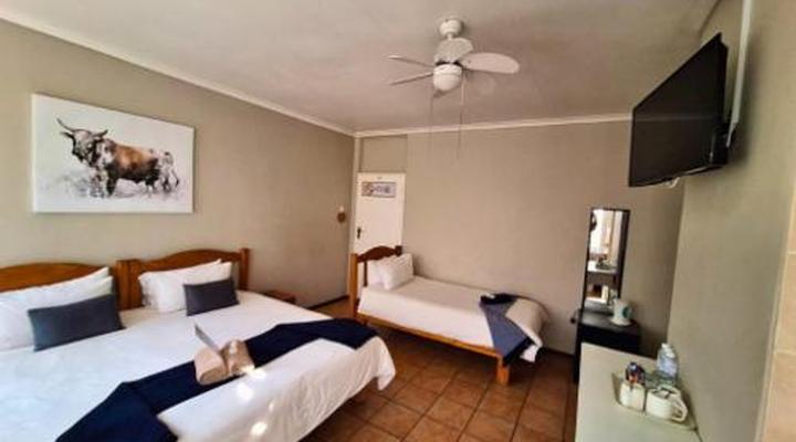 Acorn Lodge & Skydeck Sunset Café