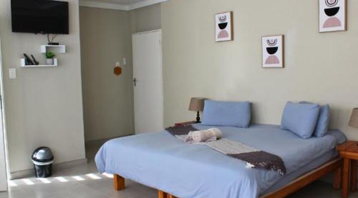 Acorn Lodge & Skydeck Sunset Café