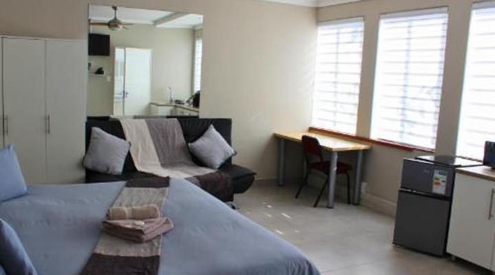 Acorn Lodge & Skydeck Sunset Café