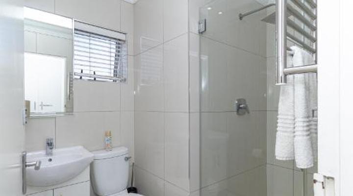 Modern Seaview Apartment