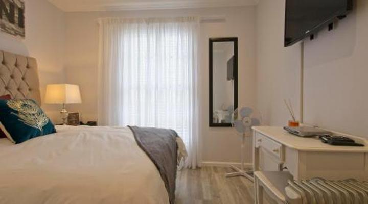 Modern Seaview Apartment