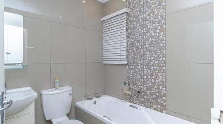 Modern Seaview Apartment