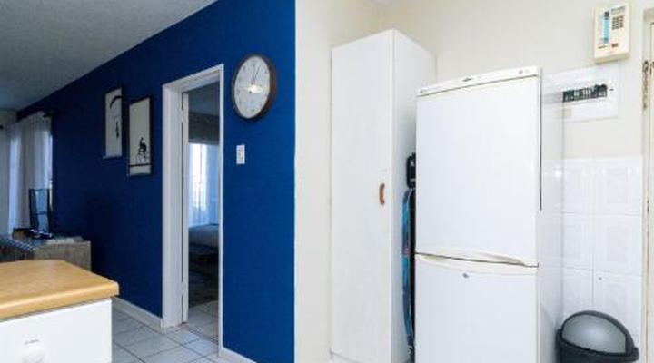 Modern Seaview Apartment