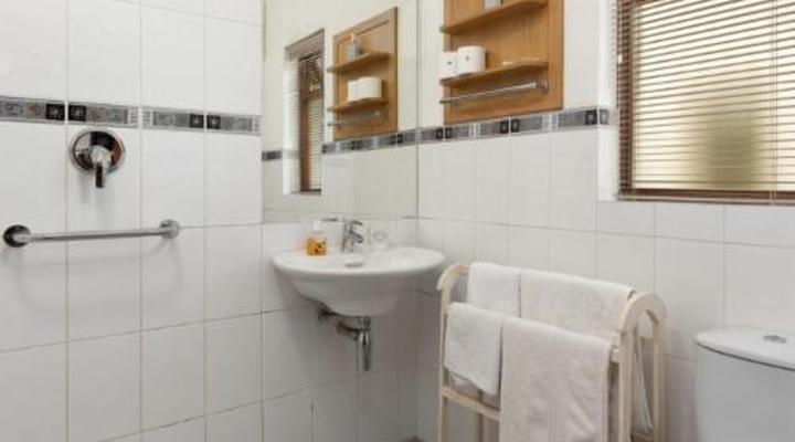 Thomson's Accommodation