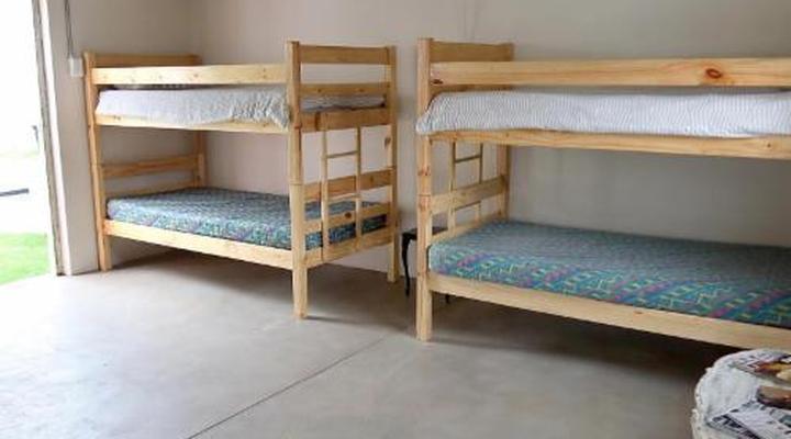 De Bos Backpackers& Camping