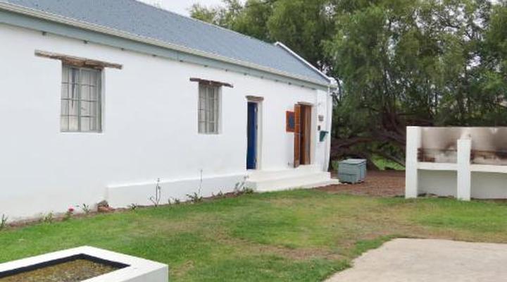 De Bos Backpackers& Camping