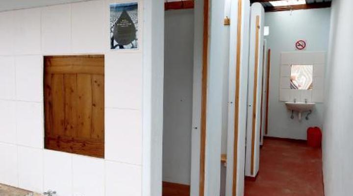 De Bos Backpackers& Camping