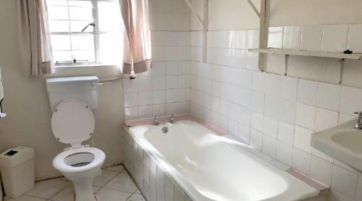 De Bos Backpackers& Camping