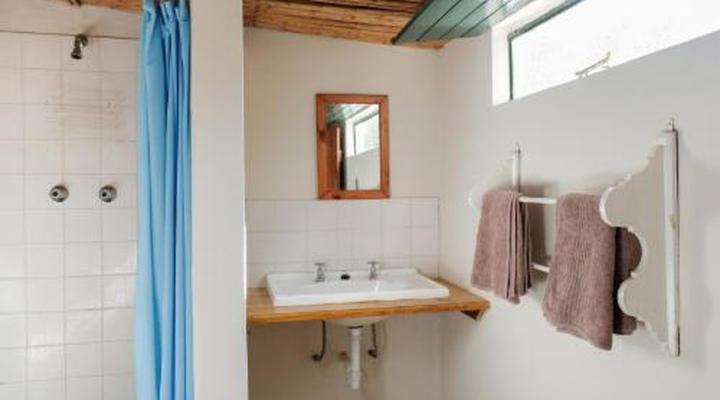 De Bos Backpackers& Camping