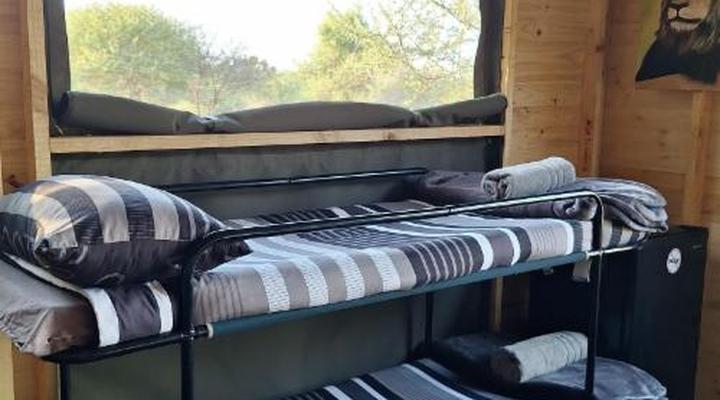 Thorn Tree Bush Camp - Tented camps and cabins