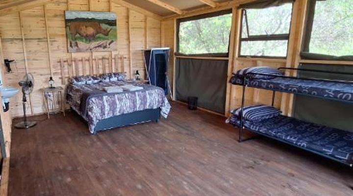 Thorn Tree Bush Camp - Tented camps and cabins