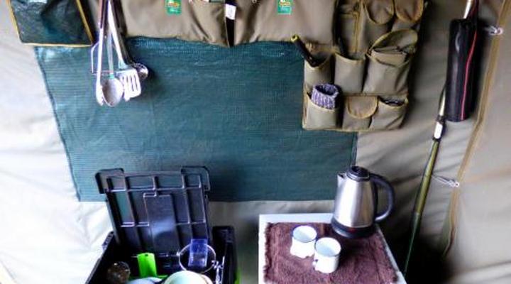 Thorn Tree Bush Camp - Tented camps and cabins